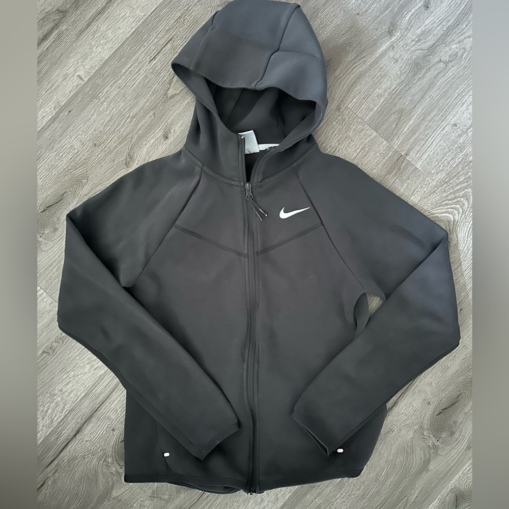 Nike zip up w/ hood